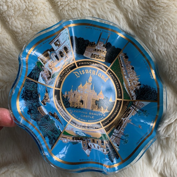 Vintage Disneyland plate dish scalloped glass bowl - Picture 5 of 9